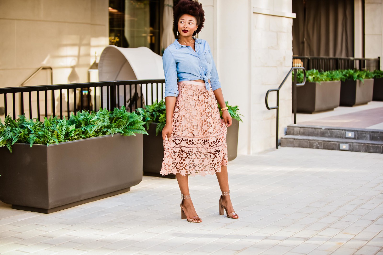 how to wear a lace midi skirt, the beauty beau