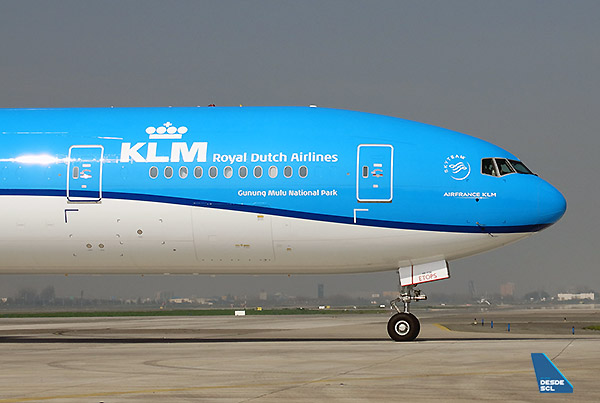 KLM B777-300ER PR-BVR (RD)