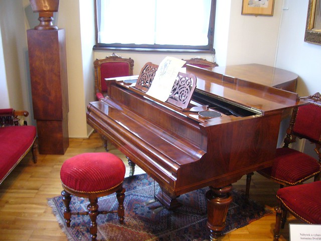 ドヴォルザークの使用したピアノ