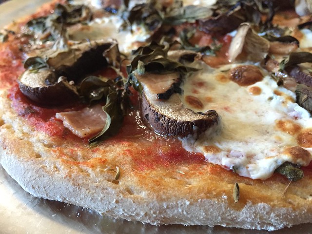 Black Forest Ham / Mushrooms Pizza