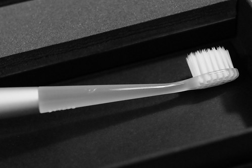 FRISK x bytaps toothbrush 06