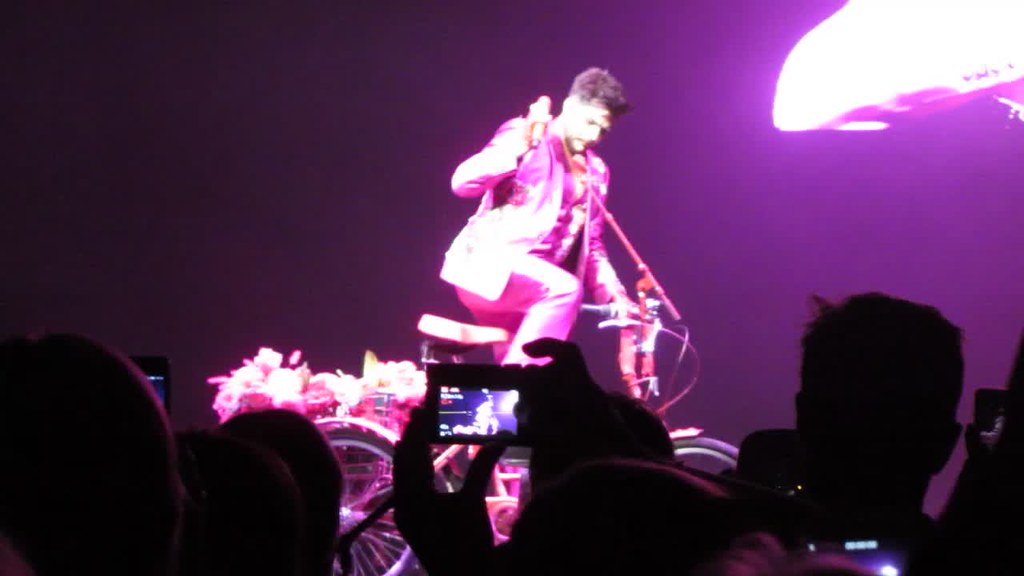 Queen & Adam Lambert in Helsinki 11/19/2017 - Video clip