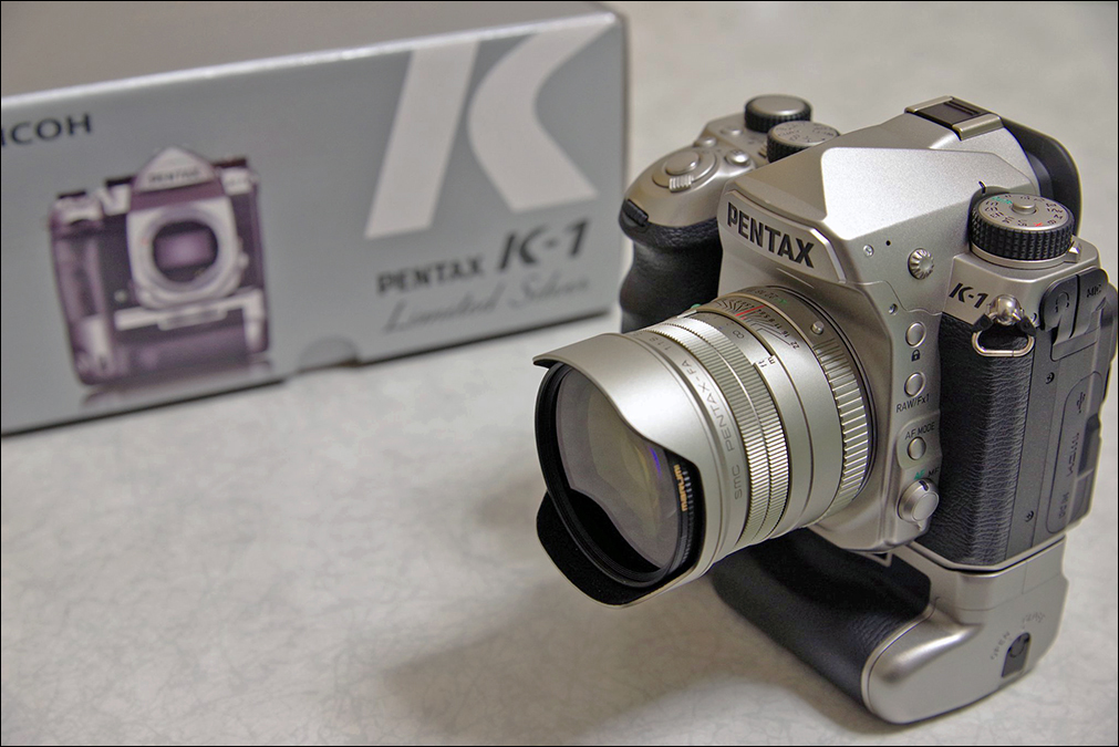 PENTAX K-1 Limited Silver Edition with smc PENTAX-FA 31mm F1.8 AL Limited Silver,