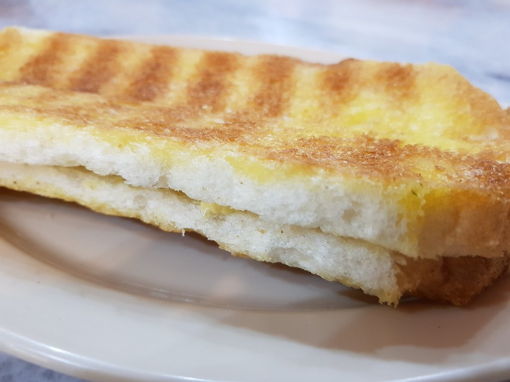 Charcoal toast bread 炭燒麵包 $3.30 @ 金记好好食云吞面家(Good Taste Restaurant) USJ 10