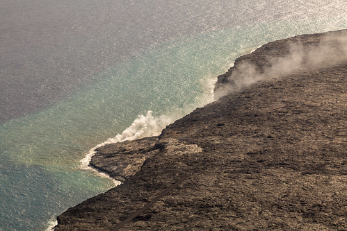 hawaii northamerica ocean pacific usa island lava volcanic volcano