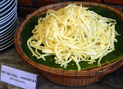 Vietnamese noodles: Mi Quang