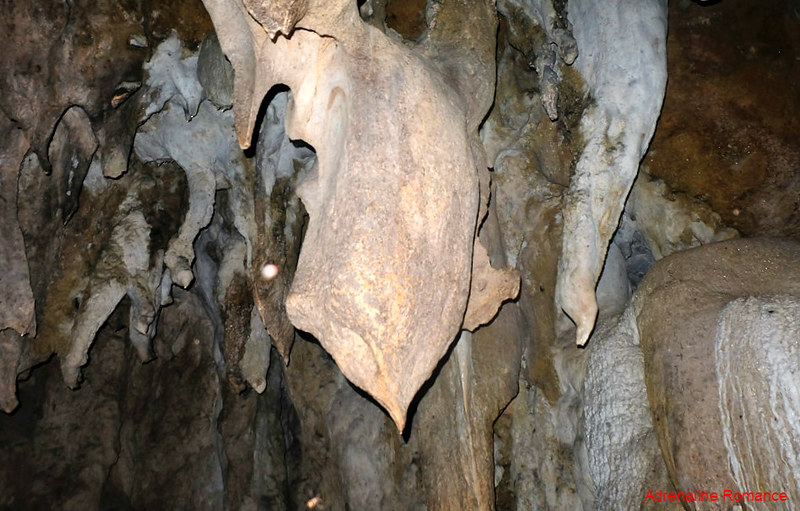 Rock formations in Maanghit Cave
