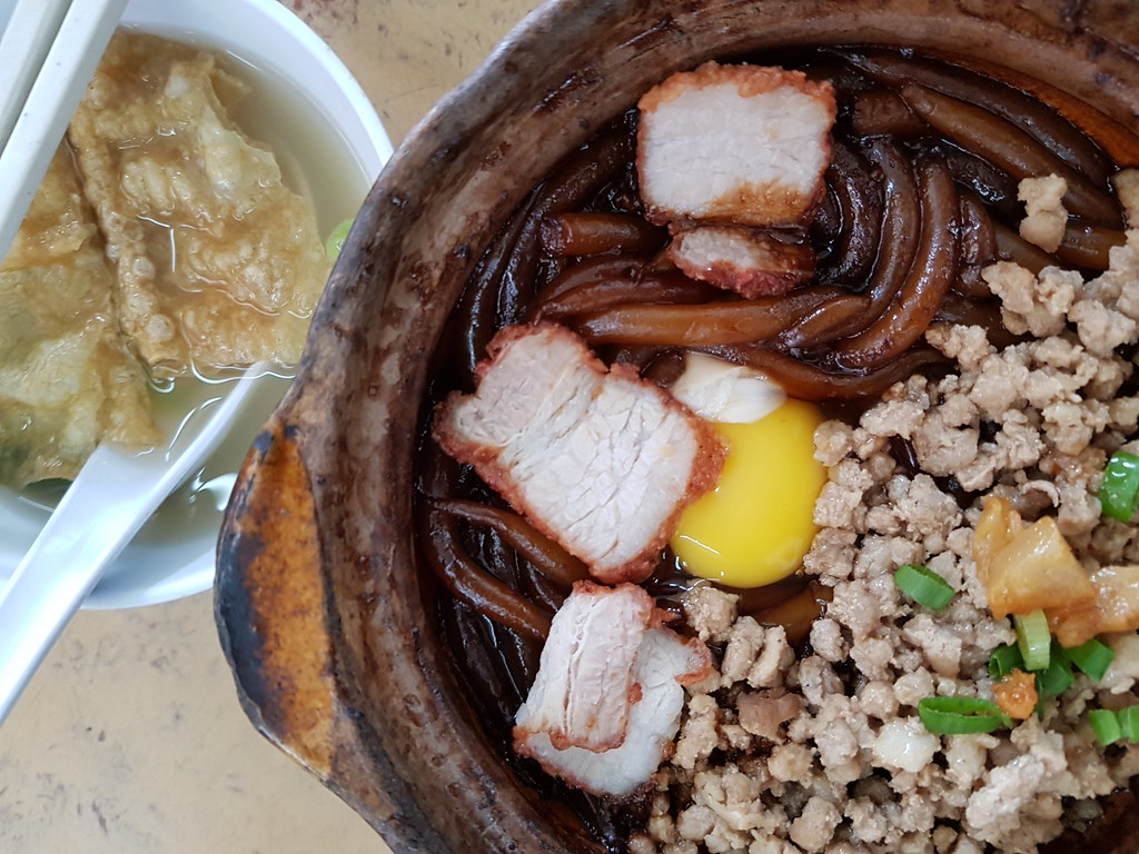 干撈豬肉老鼠粉 Dry Pork Rat Noodle $6 & 奶茶 Milk Tea $1.70 @ 天天茶餐室 Restoran Tian Tian USJ20