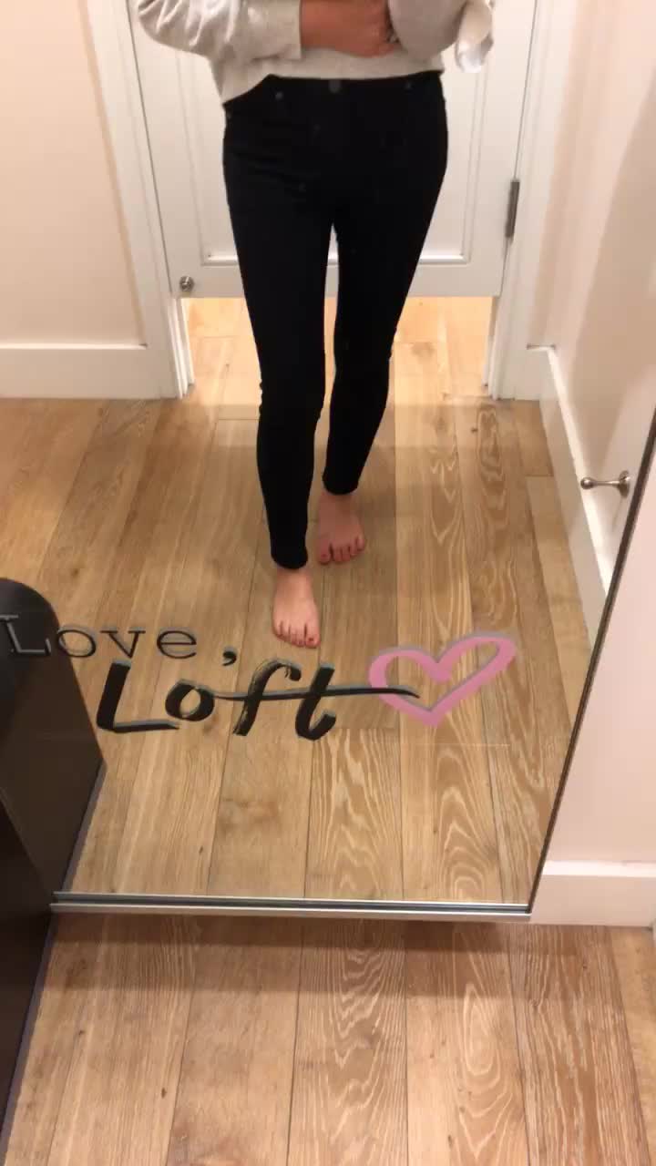  LOFT Performance Denim Leggings in black, size 27/4P