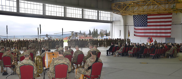 USAREUR, USAG Ansbach and 12th CAB leaders welcome 1st Air Cavalry Soldiers to Europe