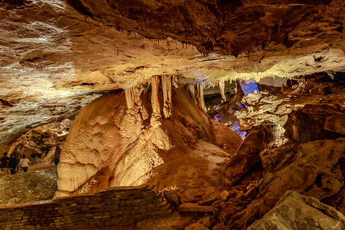 bluegrassunderground canon7dmkii cumberlandcaverns fall groveshistorical hdr mcminnville photography sigma1835f18dchsma tennessee usa unitedstates exif:isospeed=1000 camera:model=canoneos7dmarkii camera:make=canon geo:country=unitedstates geo:state=tennessee geo:city=mcminnville exif:focallength=18mm exif:aperture=ƒ18 geo:location=groveshistorical geo:lon=85681111666667 exif:model=canoneos7dmarkii exif:lens=1835mm geo:lat=35669166666667 exif:make=canon