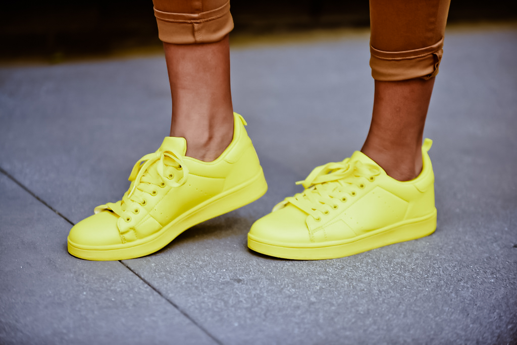 yellow trainers, Dallas fashion blogger