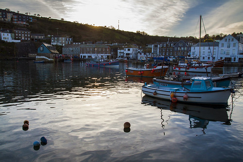 mevagissey harbour innerharbour fishing fishingport village civilparish cornwall cornish boat boats ship ships buoy buoys houses water sea dawn sunset autumn canon eos50d tamron 1750mm bay soutwest mast calm quiet still