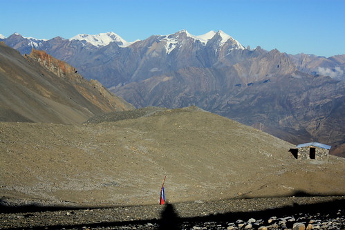 J16 : 6 octobre 2017 : 10ème jour du trek : du Thorung High Camp (4830 m) au Thorung La Pass (5416 m) puis Ranipauwa (3700 m)