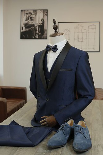 [時尚西裝出租中] 高雄租借新郎&伴郎西裝最潮的選擇！Suit Multi舒禔西服