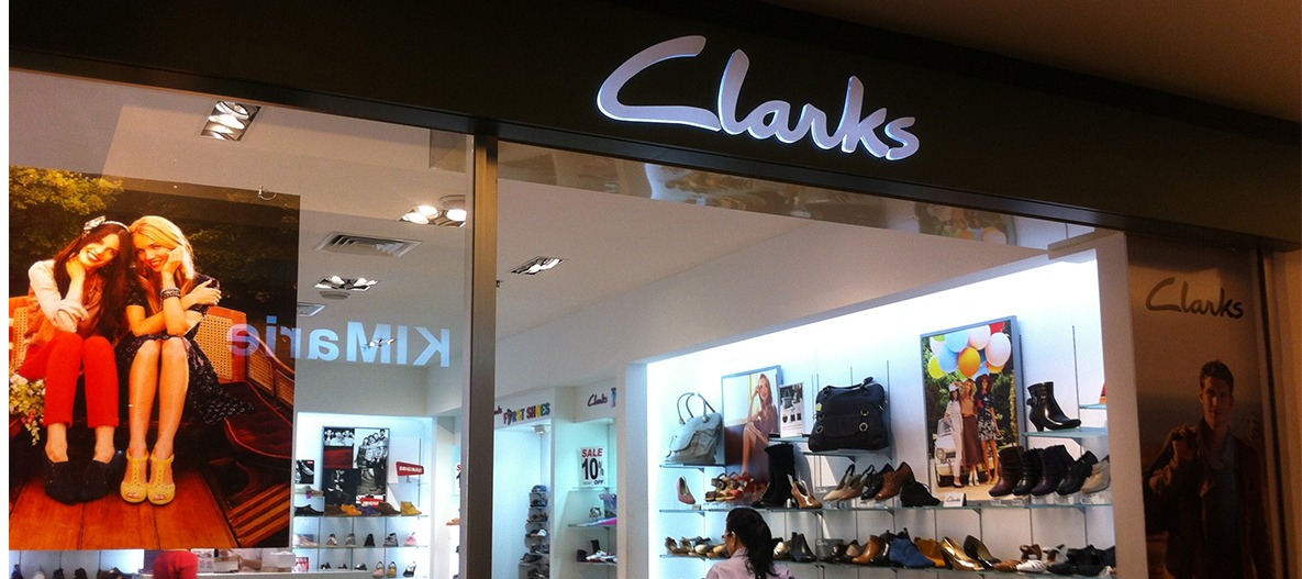 clarks tie up shoes
