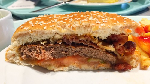 Cheeseburger - Querschnitt / Lateral cut