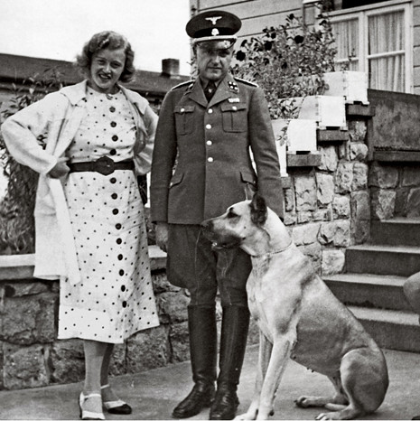 17k19 SS Col Karl Otto Koch, the commandant of Buchenwald, with his wife, Ilse CopyCorbys Uti 465