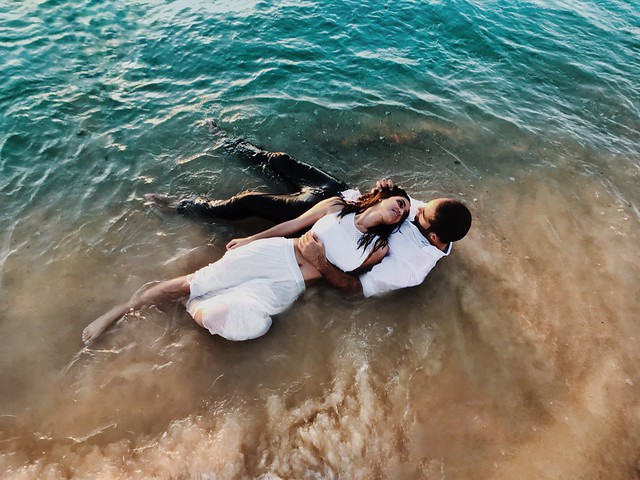 Water High Angle View Relaxation Sea Young Women Women Young Adult Love Day Togetherness Full Length Nature Two People Outdoors Adults Only Adult Wave Swimming Beauty In Nature People Shotoniphone7plus מייאייפון7 IPhone7Plus מייים מייעדןירין