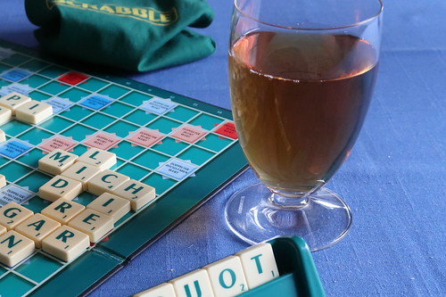 Apfelsaft zum Brettspiel Scrabble