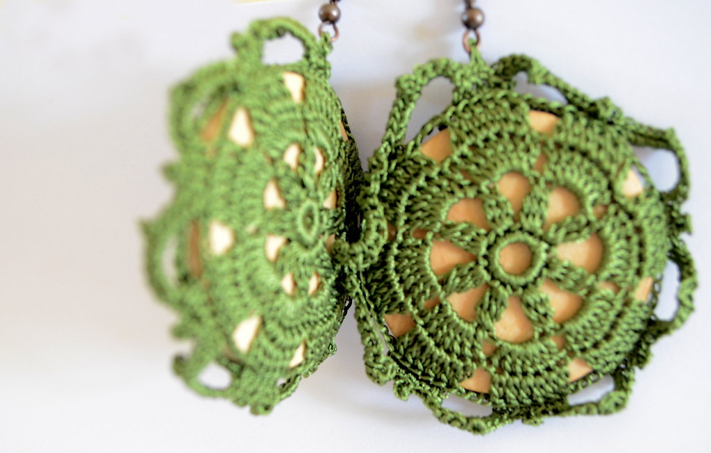 Crochet earrings - Retro green