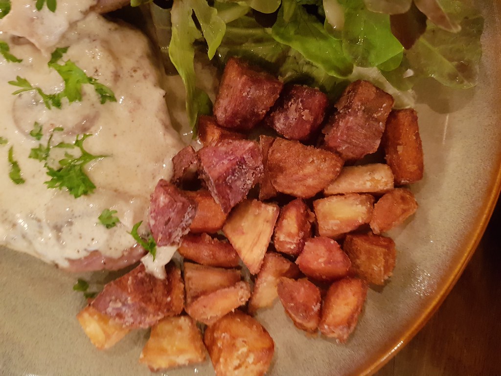 Pork Chops with Roasted Sweet Patatoes $19 @ Epicuro USJ 10