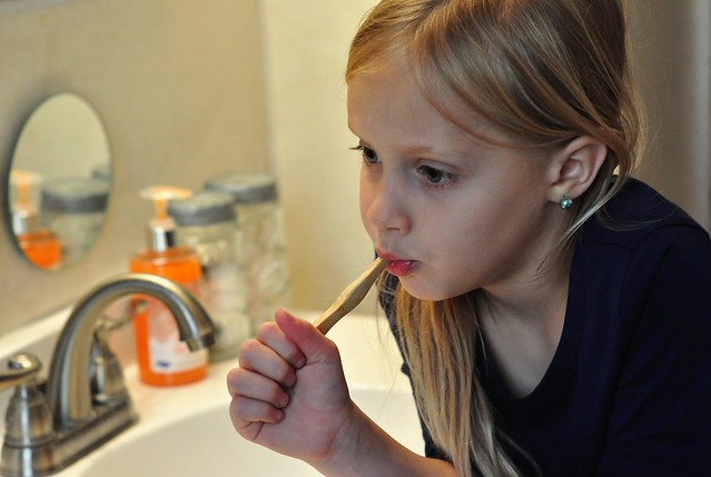 Healthy toothbrushing habits for kids