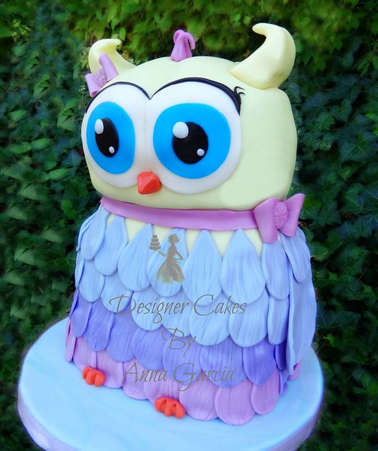 Cake from Designer Cakes by Anna Garcia