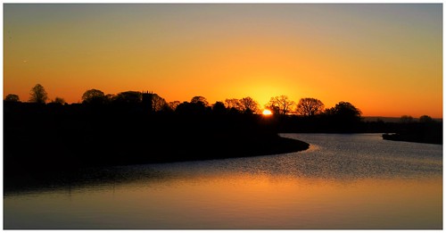sunrise barnbydun doncaster southyorkshire canal