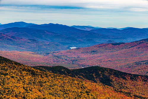 mountains whitemountainnationalforest mountwashington newhampshire autumn fall foliage sky landscape valley rpg90901 clouds mountwashingtonautoroad overlook fallcolor canon 6d canonef70200mmf28lisiiusm canon70200f28lll afternoon forest 2016 october 1212