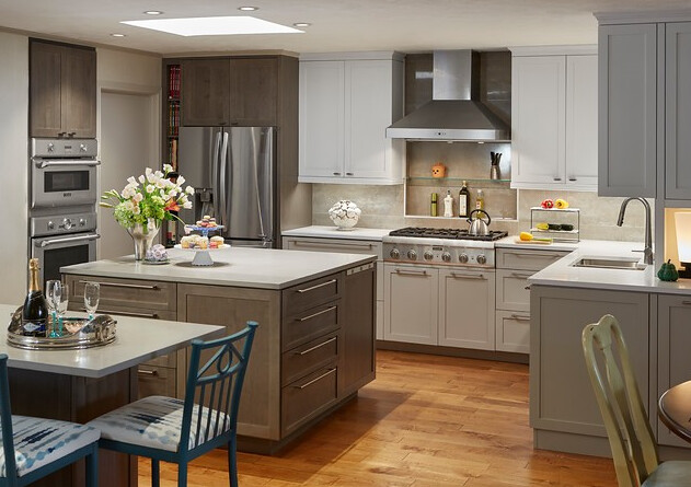 Awesome Two Tone Kitchen Cabinets Ideas to Make Your Space Shine