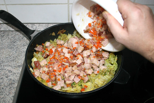 43 - Gemüse & Kasseler hinzufügen / Add vegetable & smoked pork