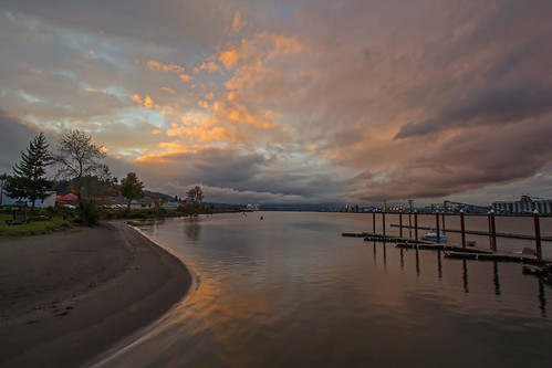 sunset columbiariver rainieroregon clouds water docks color beach oregon