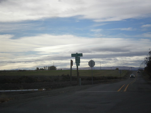 or454 or452 malheurcounty oregon sign distancemarker intersection biggreensign