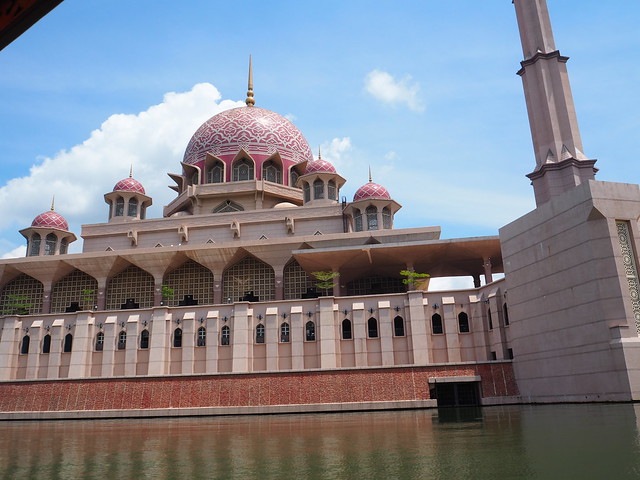PA155320 ピンクモスク(プトラ･モスク/Putra Mosque/Masjid Putra) malaysia kualalumpur マレーシア クアラルンプール