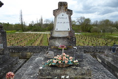 Graveyard, Saint-Germain-de-la-Rivière - Photo of Saint-Ciers-d'Abzac