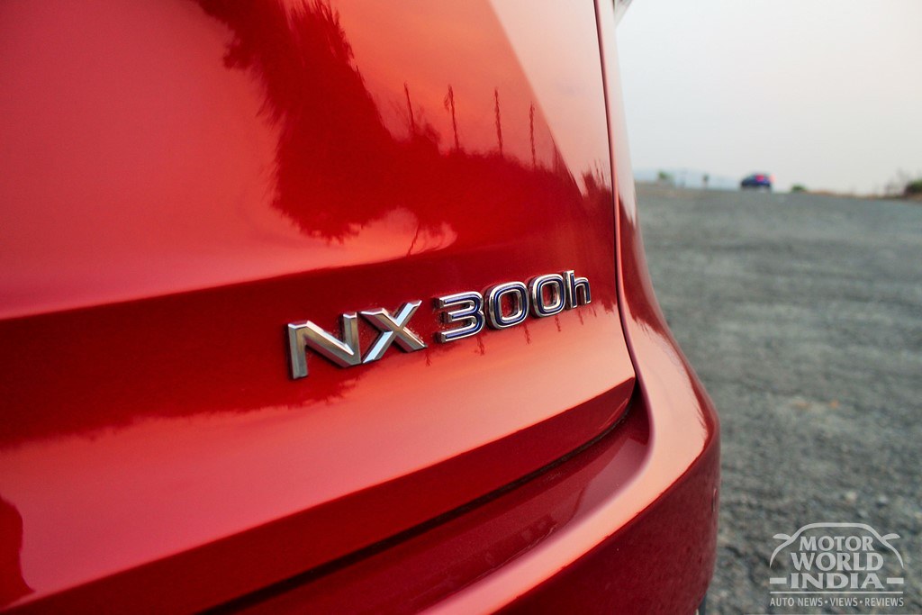 Lexus-NX300h-Exterior (36)