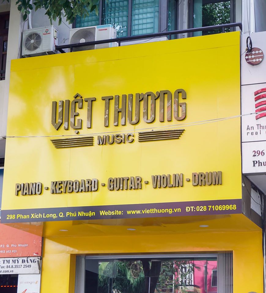 Việt Thương Music Phan Xích Long