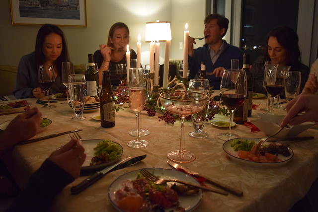 How to Host a Holiday Dinner Party