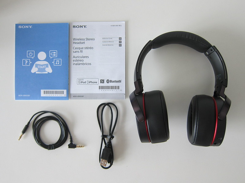 Sony XB950B1 Headphones - Box Contents
