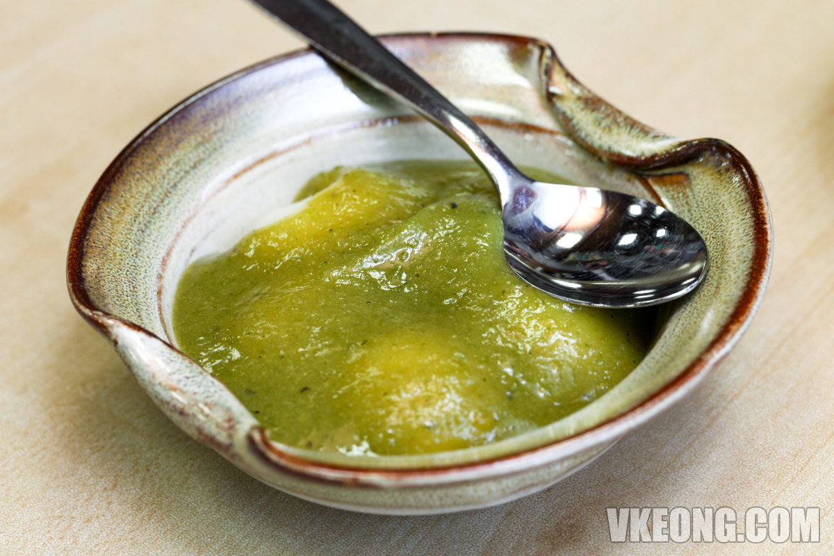 Kan-Bukuro-Mochi-Sweet-Green-Sauce