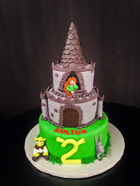 Cake by Linet's Cakes