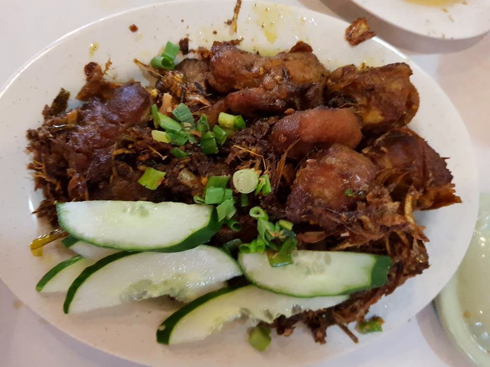 香料炸鸭 Standard Duck Portion (Itik Goreng Berempah) with Plum Sauce $5.50 @ CRG Chicken Rice Guys Shah Alam