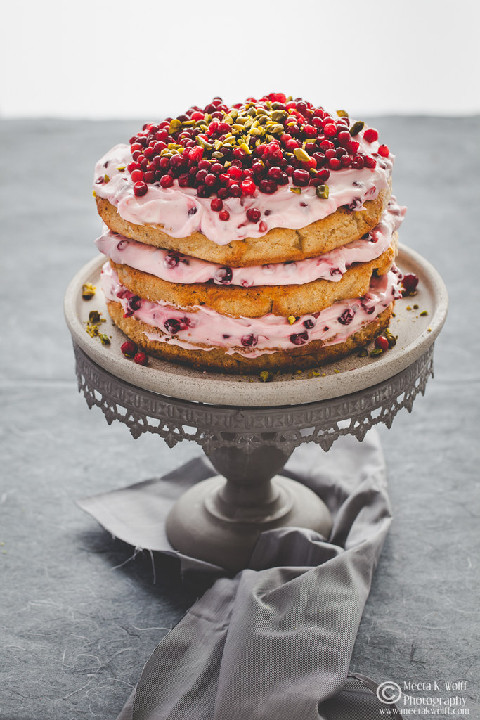 Lebkuchen-Lingonberry-Festive-Cake-by Meeta K. Wolff-0032