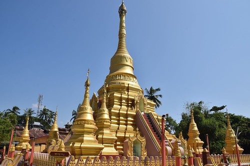 myanmar burma birmania asia southeast travel journey trip tour tourism adventure exotic architecture religion buddhism buddha temple monastery city thonse tharrawaddy