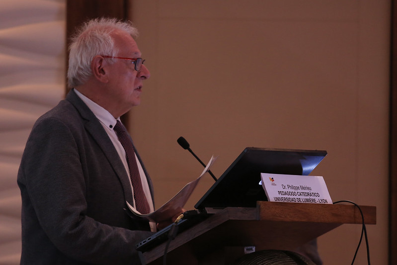 Conferencia Dr. Philippe Meirieu