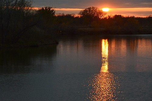 sunset water reflections chisholmcreekpark wichita kansas