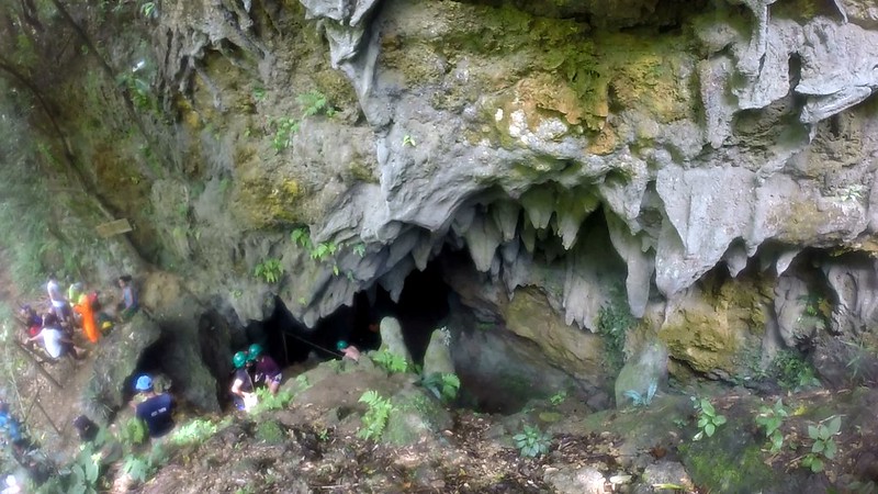 Entrance to Maanghit Cave