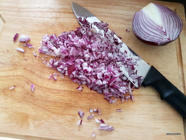  red onion cutting