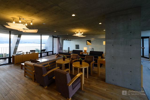 Lounge space of Setre Marina Biwako (セトレ マリーナびわ湖)